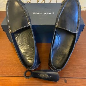 Men’s Loafer’s Black 100% Leather Size 9 Cole Haan Perfect condition..!